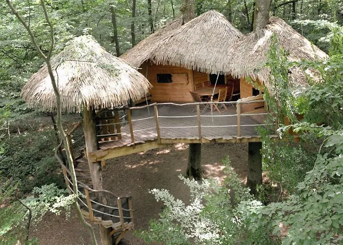 Hébergement de vacances Domaine De Fontaine Châtel Saint-Germain-des-Essourts